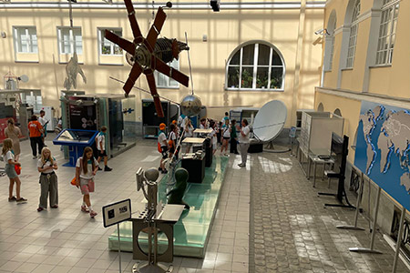 Выставки в музеях АМКОС к 50-летию стыковки «Союз Апполон»